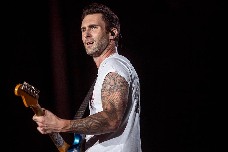 A banda Maroon 5, liderada por Adam Levine no Palco Mundo durante o segundo dia de Rock in Rio - 16/09/2017