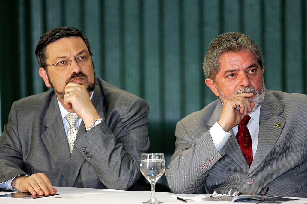O ex-ministro Antonio Palocci e o ex-presidente Luiz Inácio Lula da Silva - 24/08/2005