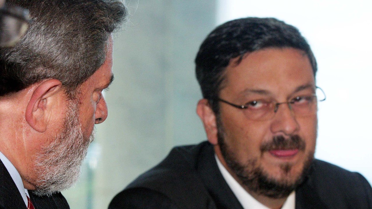 O ex-presidente Luiz Inácio Lula da Silva e o ex-ministro Antonio Palocci - 15/01/2004