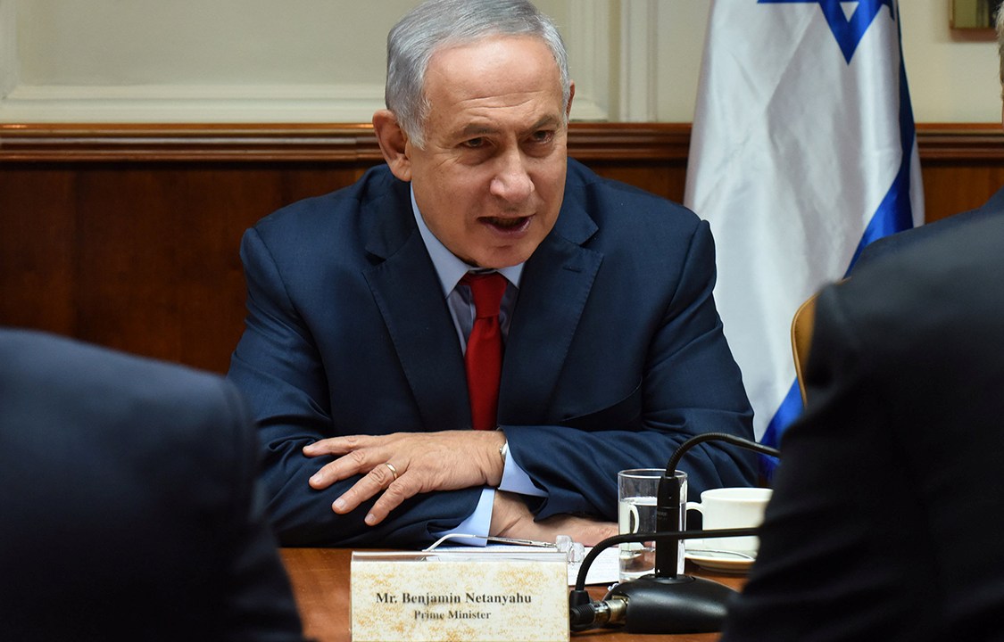 Primeiro Ministro israelense, Benjamin Netanyahu, durante reunião com o Ministro da Fazenda francês, Bruno Le Maire, em Jerusalém