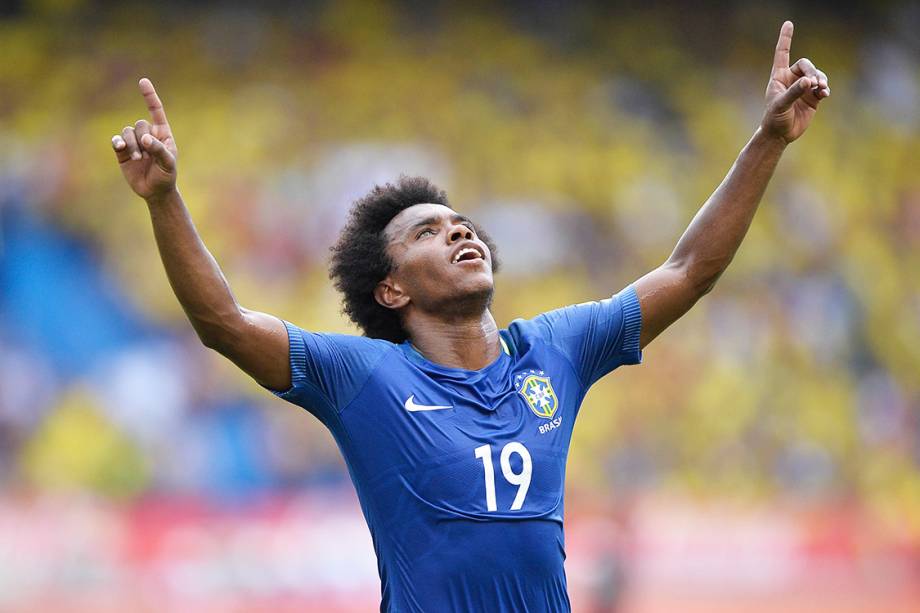 Willian comemora gol contra a Colômbia, pelas Eliminatórias da Copa da Rússia, em Barranquilla