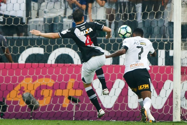 Jô marca o gol do Corinthians contra o Vasco na Arena Corinthians, zona leste da capital - 17/09/2017