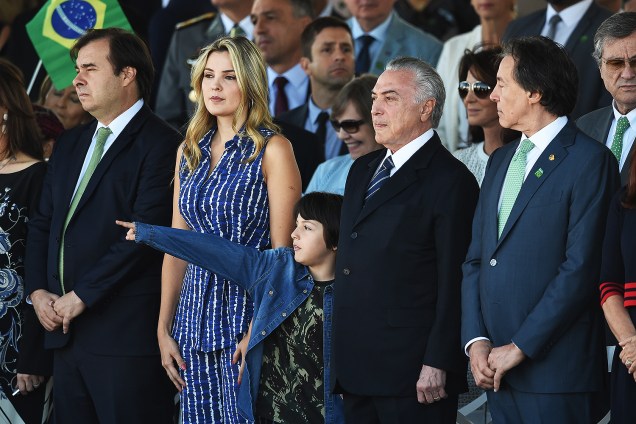 Temer, Marcela e Michelzinho assistem ao desfile de 7 de setembro na Esplanada, em Brasília - 07/09/2017