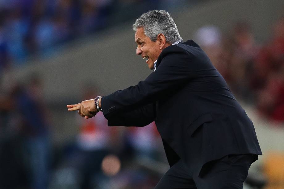 O técnico do Flamengo, Reinaldo Rueda, durante partida contra o Cruzeiro