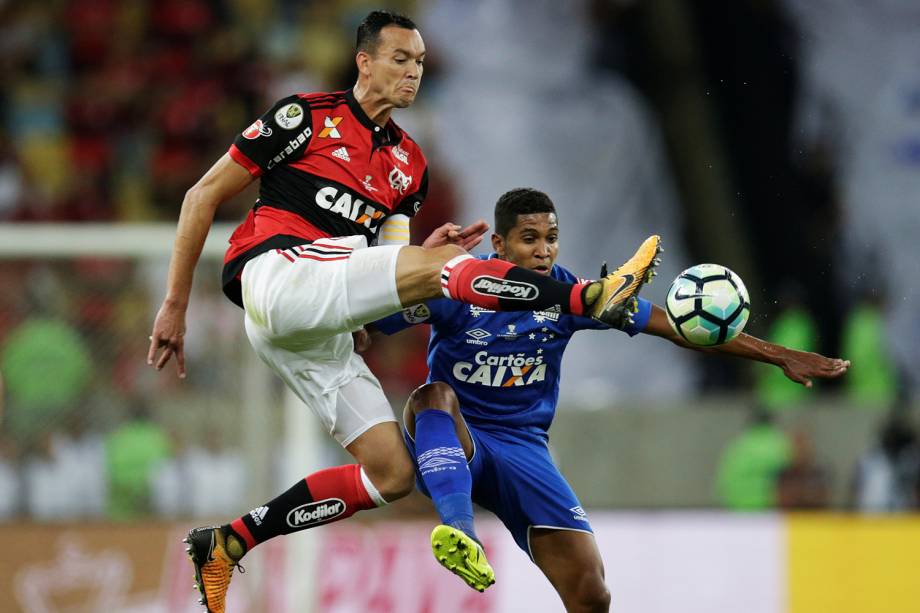 Lance na partida entre Flamengo e Cruzeiro, pelo primeiro jogo da final da Copa do Brasil,no Maracanã