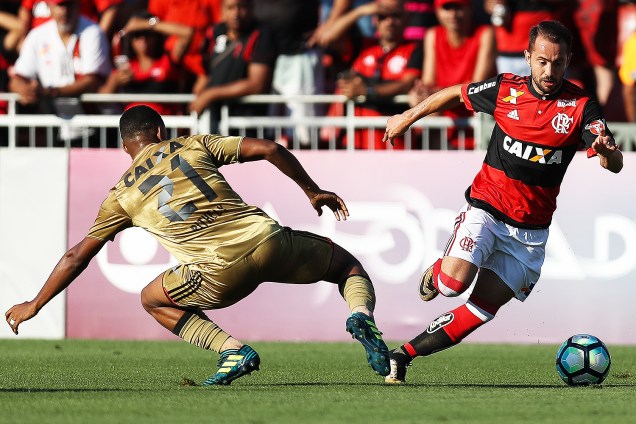 Everton Ribeiro do Flamengo em lance durante partida contra o Sport em jogo válido pela vigésima quarta rodada do Campeonato Brasileiro de 2017 - 17/09/2017