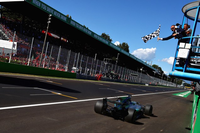 Lewis Hamilton vence o GP de Monza, na Itália