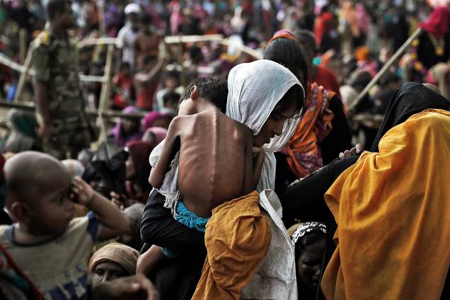 Cerca de 400 mil refugiados rohingya fugiram para Bangladesh desde o final de agosto durante o surto de violência no estado de Rakhine, em Mianmar - 26 /09/2017