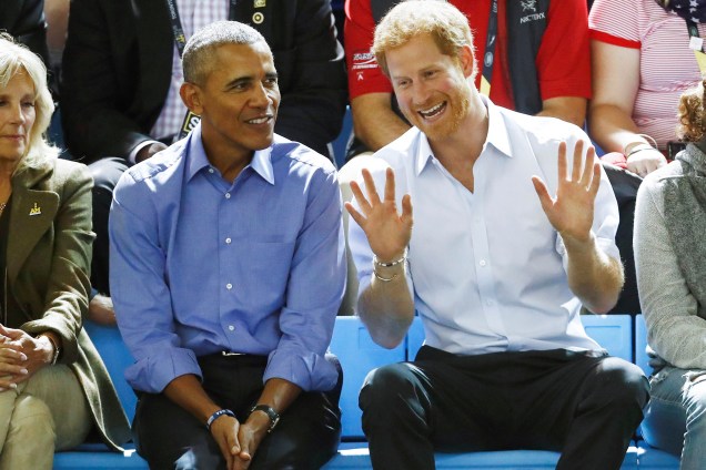 Príncipe Harry e Barack Obama, assistem a um jogo de basquete em cadeira de rodas durante os Jogos Invictus em Toronto, no Canadá- 29/09/2017
