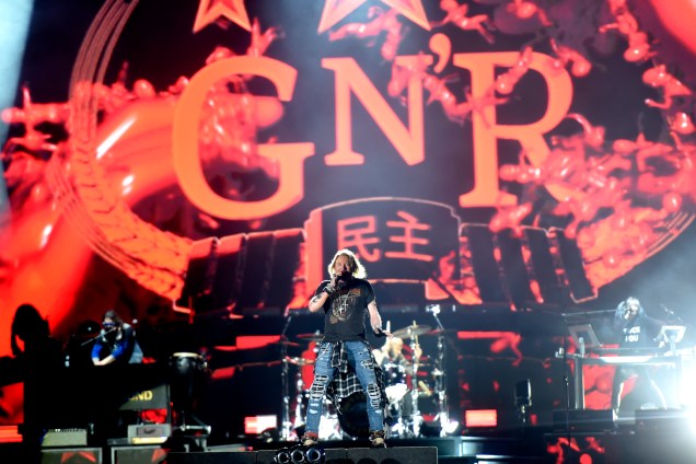 Público curte show da banda Guns'n'Roses, durante quarto e último dia do festival São Paulo Trip