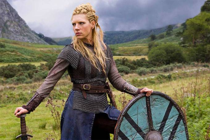 A atriz Katheryn Winnick como Lagertha, da série ‘Vikings’