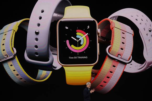 Novo design e sistema do Apple Watch é apresentado durante lançamento da Apple no teatro Steve Jobs, em Cupertino, na Califórnia