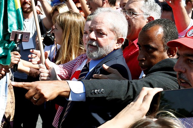 O ex-presidente Luiz Inácio Lula da Silva, chega para depor ao juiz Sérgio Moro na sede da Justiça Federal em Curitiba (PR) -  13/09/2017