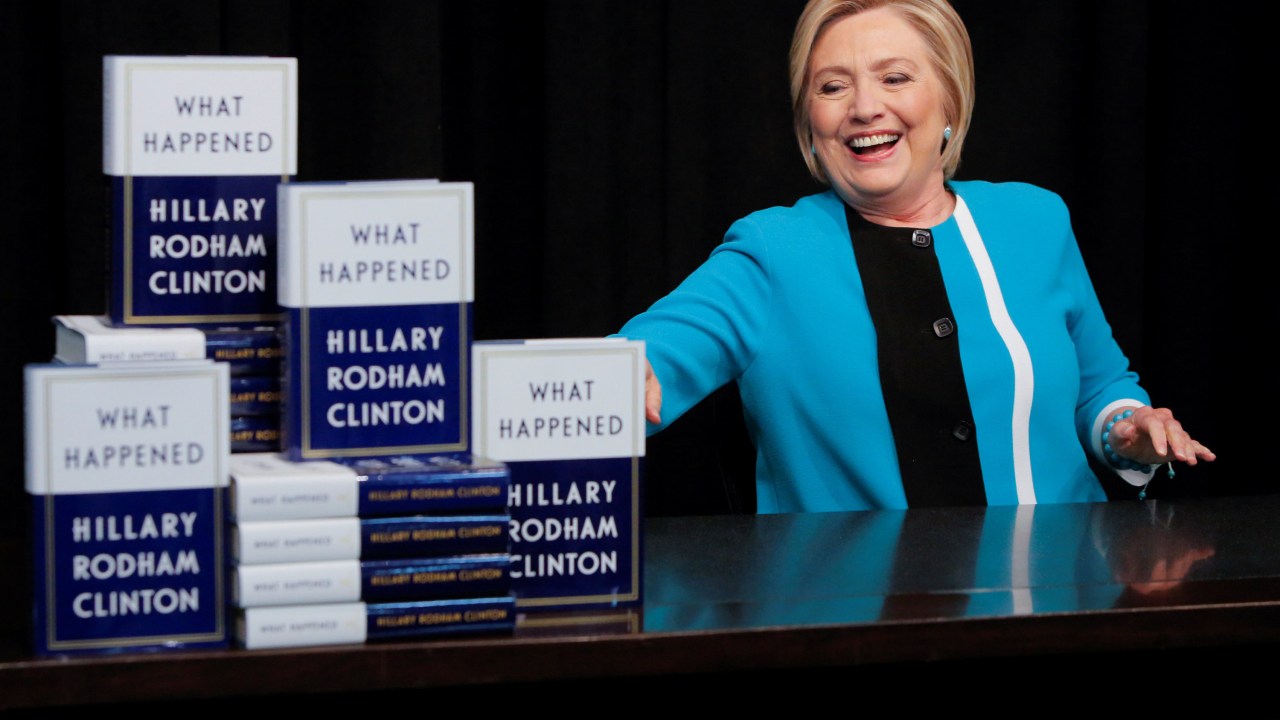 Hillary Clinton lança livro nos Estados Unidos