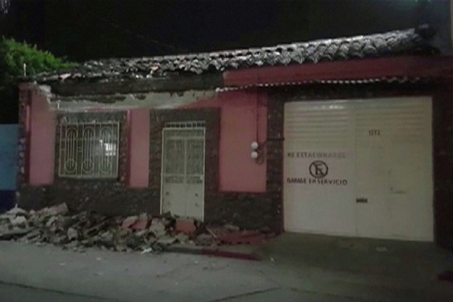 Casa fica danificada em Tuxtla Gutierrez, sul de Veracruz, após um terremoto de 8,4 graus de magnitude atingir o México - 08/09/2017