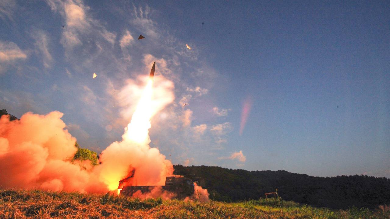 Coreia do Sul realiza teste com míssil