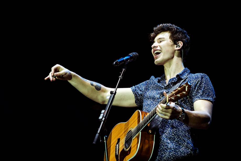 O cantor canadense Shawn Mendes, de 19 anos, no Palco Mundo durante segundo dia de shows do Rock In Rio 2017, no Parque Olímpico, na Barra da Tijuca, zona oeste do Rio de Janeiro (RJ) - 16/09/2019 O cantor canadense Shawn Mendes, de 19 anos, no Palco Mundo durante segundo dia de shows do Rock In Rio 2017, no Parque Olímpico, na Barra da Tijuca, zona oeste do Rio de Janeiro (RJ) - 16/09/2019