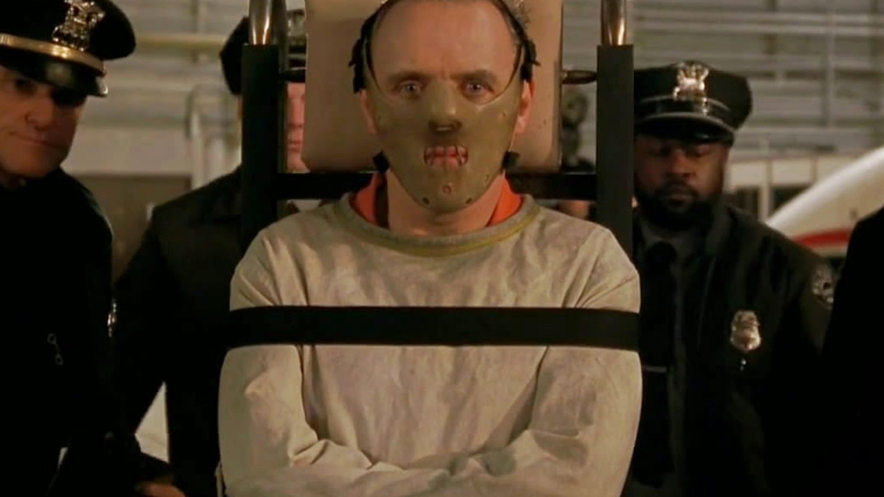 Anthony Hopkins como Hannibal em cena do filme 'O Silêncio dos Inocentes' (1991)