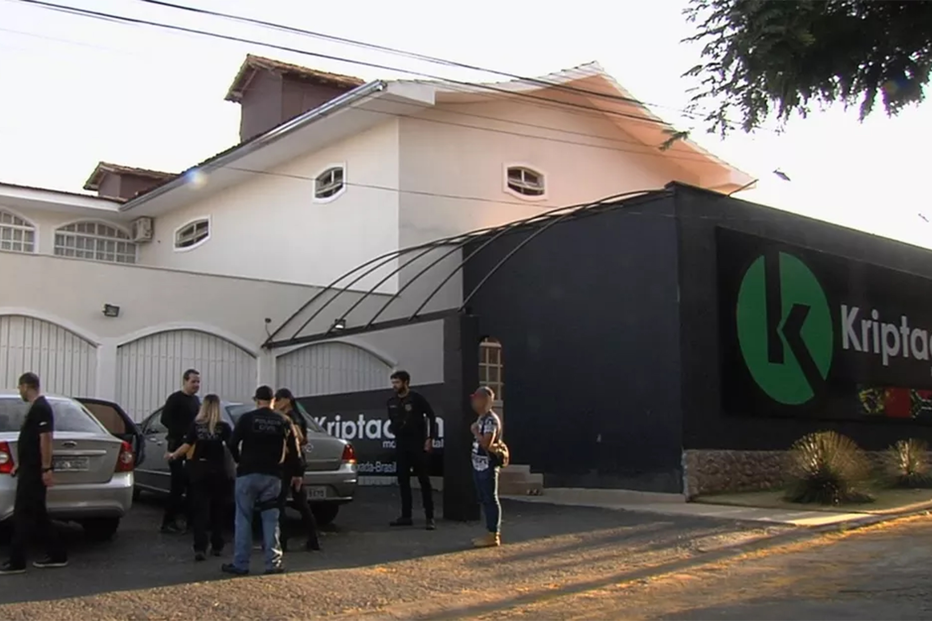 Opera&ccedil;&atilde;o Patrick PF