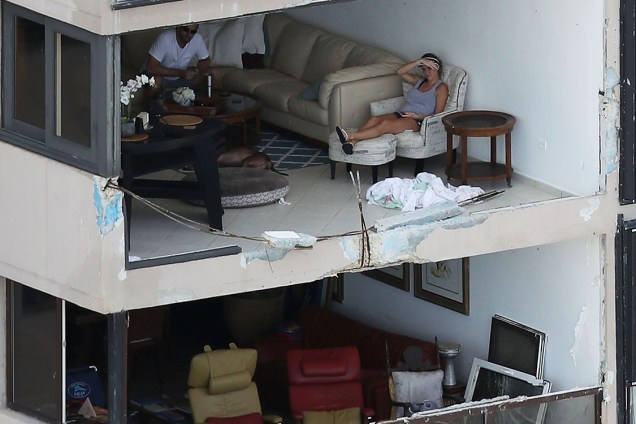 Apartamentos são vistos sem janela após serem arrancadas pelo furacão Maria, em San Juan, Porto Rico