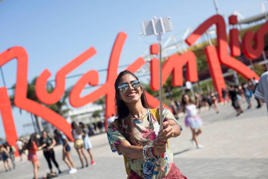 Movimentação do público no primeiro dia do Rock in Rio no Parque Olímpico no Rio de Janeiro - 15/09/2017