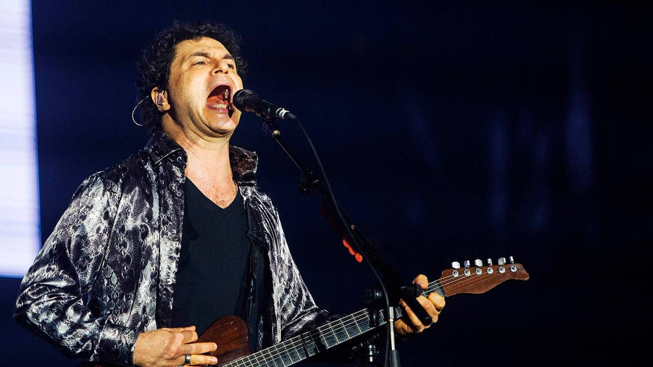Show do cantor, compositor e guitarrista Roberto Frejat no Palco Mundo durante o terceiro dia da 7ª edição do Rock in Rio, no Parque Olímpico, no Rio de Janeiro (RJ) - 17/09/2017