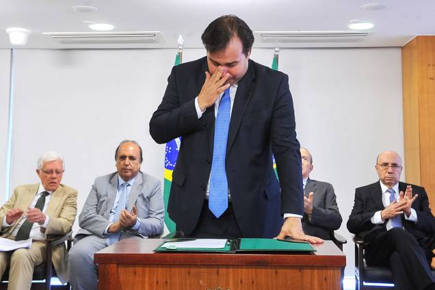 O presidente da Câmara dos Deputados, Rodrigo Maia, chora ao homologar o acordo de recuperação fiscal do estado do Rio de Janeiro - 05/09/2017 O presidente da Câmara dos Deputados, Rodrigo Maia, chora ao homologar o acordo de recuperação fiscal do estado do Rio de Janeiro - 05/09/2017