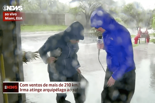 Repórteres da Globo fazem cobertura no meio do furacão Irma, ao sul da Flórida