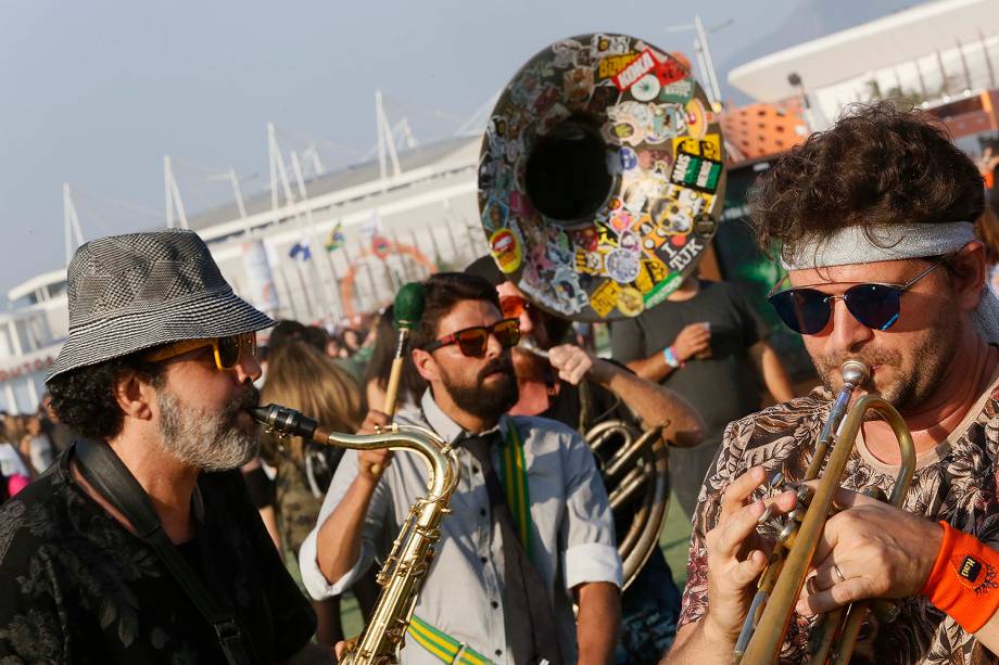 Movimentação do público no segundo dia do Rock in Rio no Parque Olímpico no Rio de Janeiro - 16/09/2017