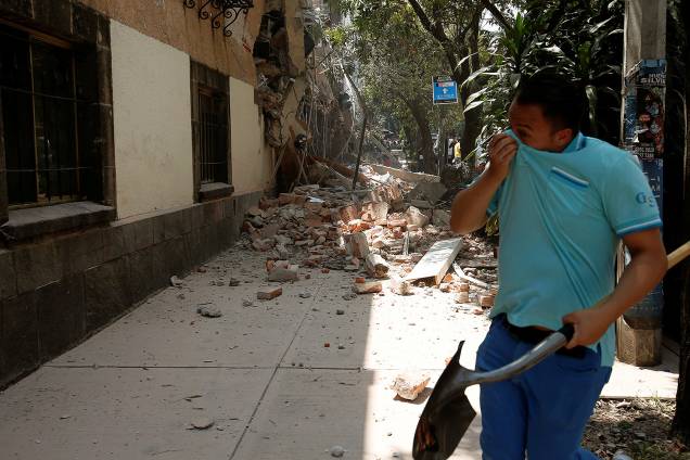 Terremoto de 7,1 graus deixa vários mortos no México - 19/09/2017