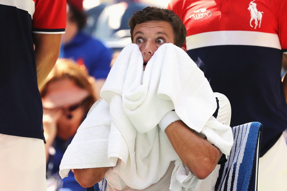 O espanhol Pablo Carreno Busta descansa durante partida contra Diego Schwartzman, da Argentina, no US Open, em Nova York