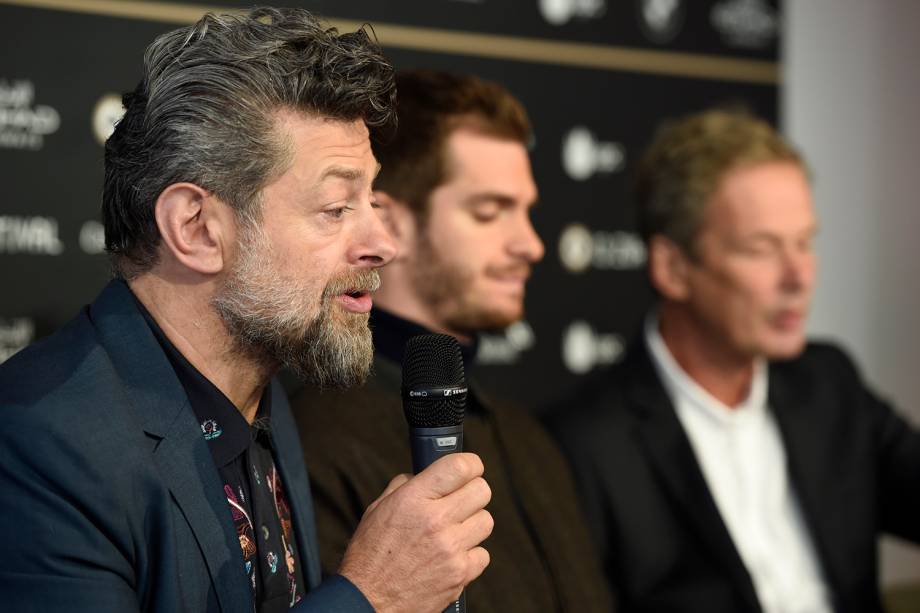 O filme Breathe, drama dirigido por Andy Serkis