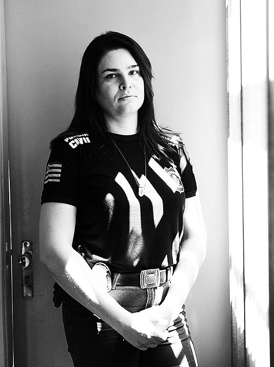 A delegada da mulher Laura de Castro Teixeira, 36 anos. A delegada da mulher Laura de Castro Teixeira, 36 anos.