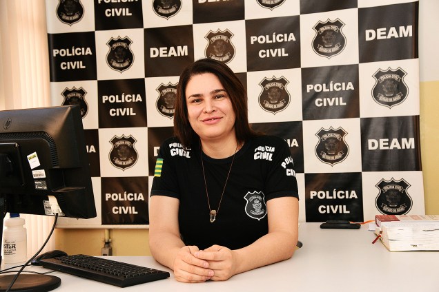 A delegada da mulher Laura de Castro Teixeira, 36 anos.