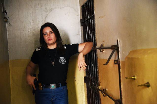 A delegada da mulher Laura de Castro Teixeira, 36 anos. A delegada da mulher Laura de Castro Teixeira, 36 anos.