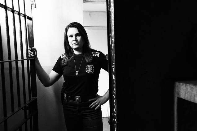 A delegada da mulher Laura de Castro Teixeira, 36 anos. A delegada da mulher Laura de Castro Teixeira, 36 anos.