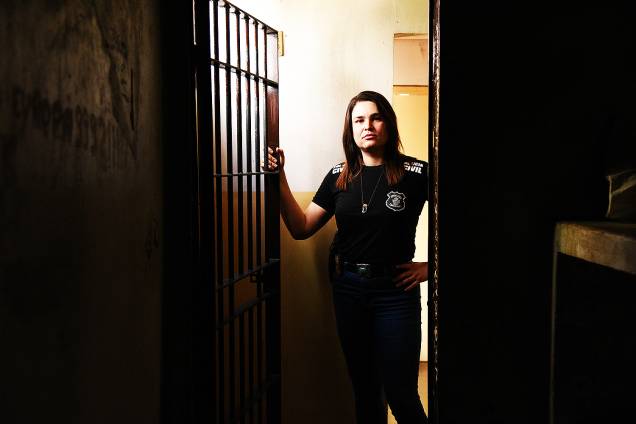 A delegada da mulher Laura de Castro Teixeira, 36 anos. A delegada da mulher Laura de Castro Teixeira, 36 anos.