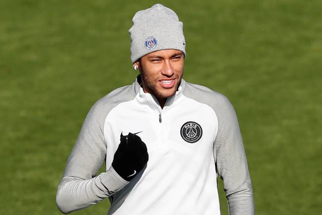 Neymar no treino do PSG em Centre Ooredoo Camp, Paris