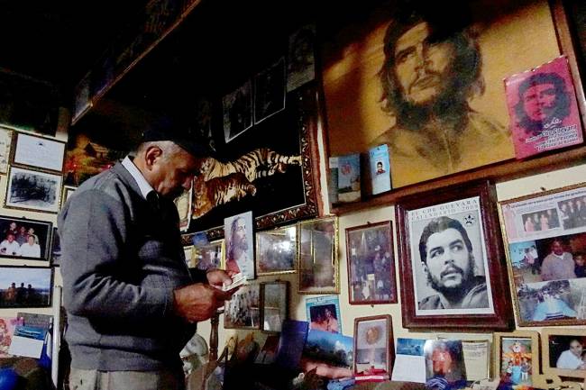 Bolivianos celebram Che Guevara 50 anos após sua morte
