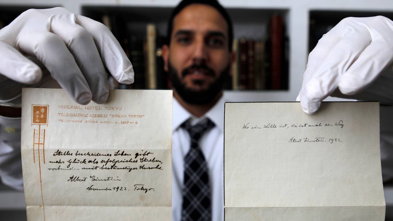 Cartas de Einstein leiloadas no Japão