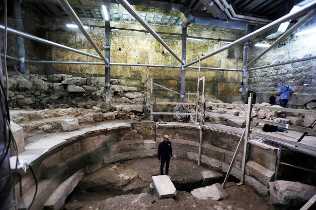 Anfiteatro descoberto por arqueólogos israelenses - 16/10/2017 Anfiteatro descoberto por arqueólogos israelenses - 16/10/2017