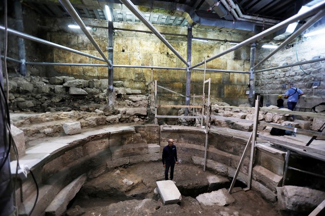 Anfiteatro descoberto por arqueólogos israelenses - 16/10/2017