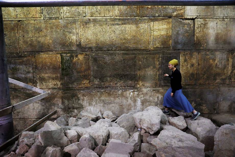 Anfiteatro descoberto por arqueólogos israelenses - 16/10/2017