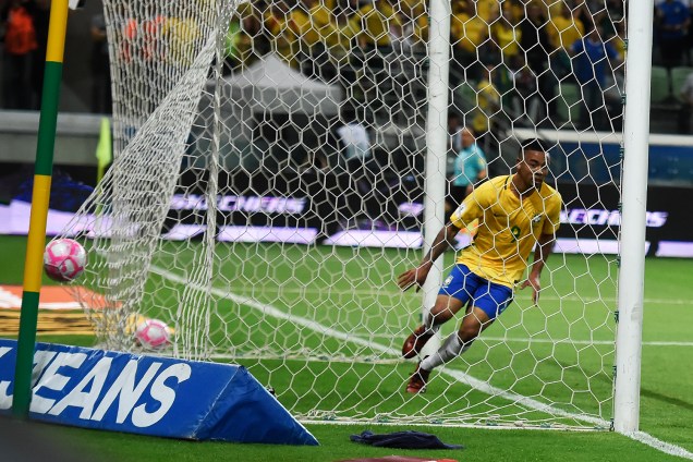 Gabriel Jesus marca gol durante jogo Brasil e Chile na Arena Allianz Parque, na zona Oeste da capital paulista - 10/10/2017
