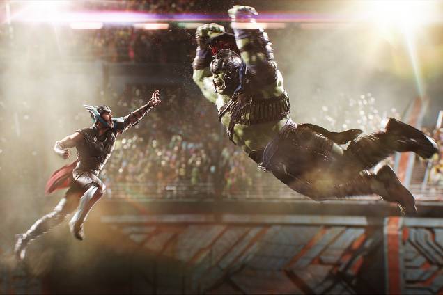 THOR: RAGNAROK com Thor (Chris Hemsworth) e Hulk (Mark Ruffalo)