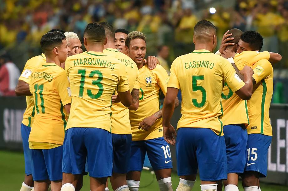 Jogadores do Brasil comemoram gol contra o Chile, pelas Eliminatórias da Copa da Rússia no Allianz Parque, em São Paulo - 10/10/2017