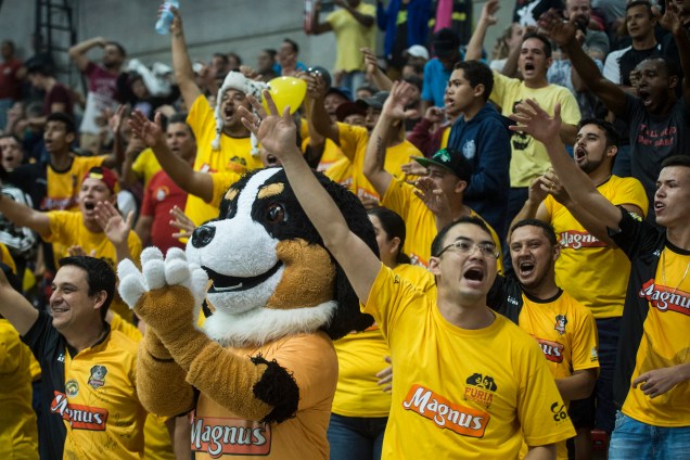 Torcida do Sorocaba durante a final da Liga paulista de Futsal, na Arena Sorocaba, São Paulo