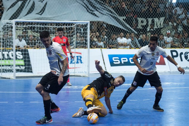 Partida final entre Sorocaba e Corinthians valendo o título da Liga Paulista de Futsal, na Arena Sorocaba, em São Paulo