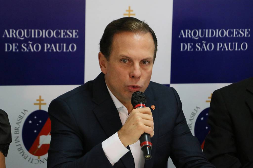 Câmera em poste não tinha sido autorizada, diz Doria