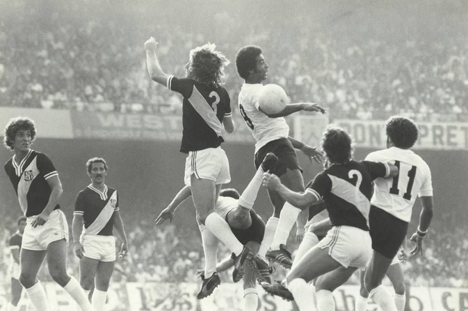 Jogo entre Corinthias e Ponte Preta, pelo Campeonato Paulista, em 1977
